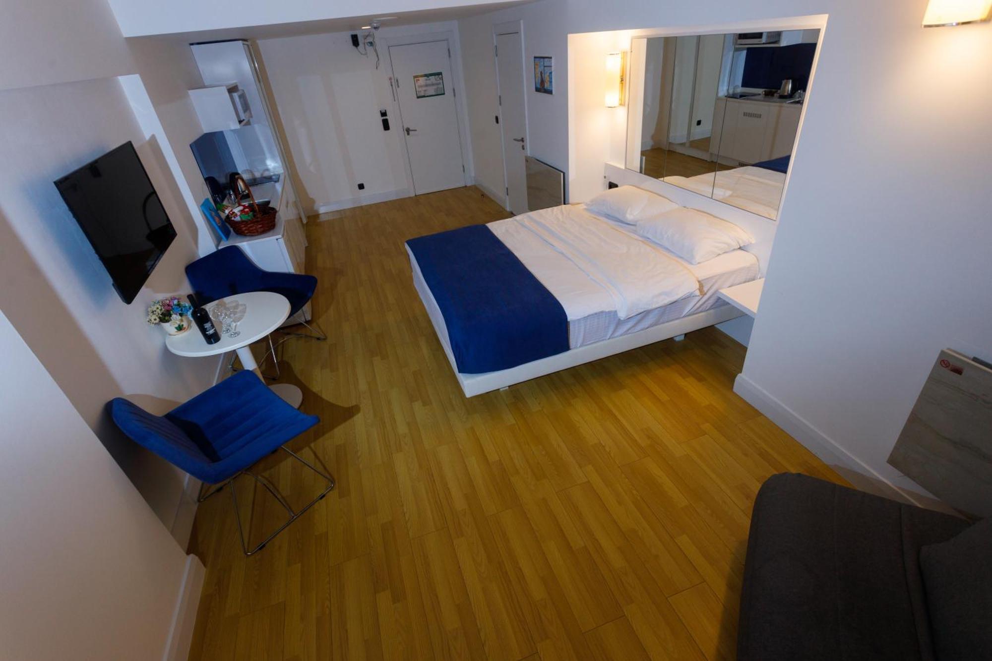 Orbi Sea View Apartament *